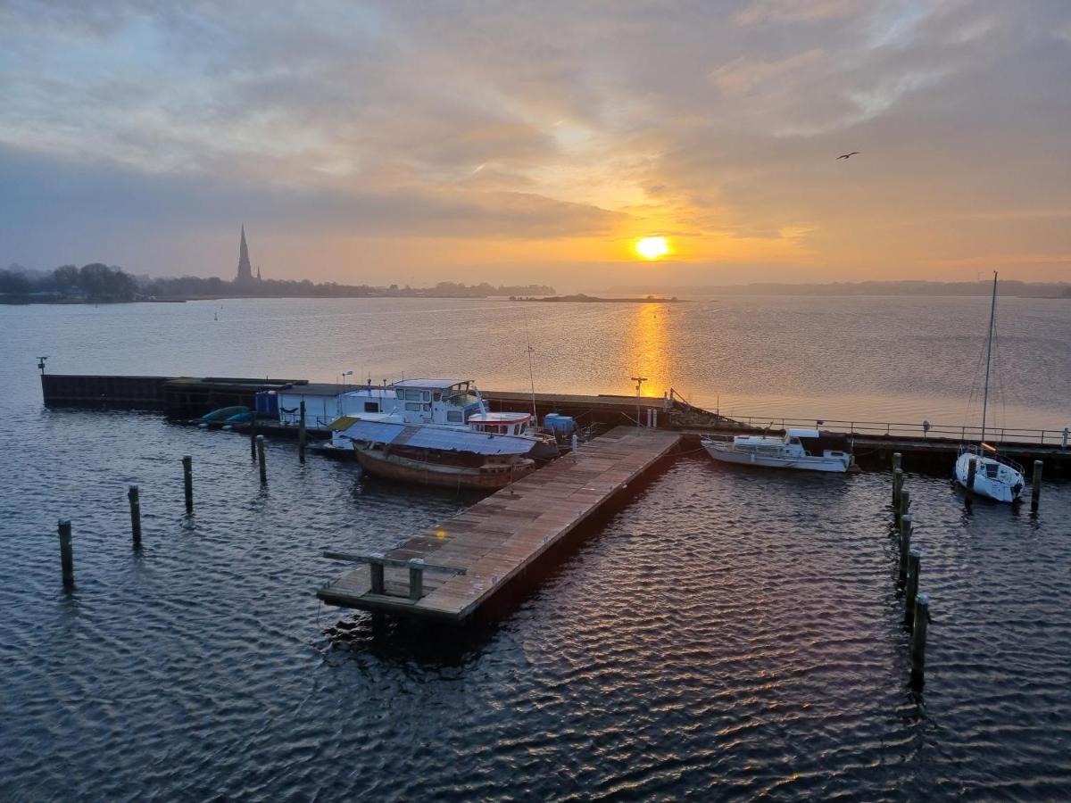 Ferienwohnung Schleiloge Mit Panoramablick Auf Die Schlei Schleswig Extérieur photo