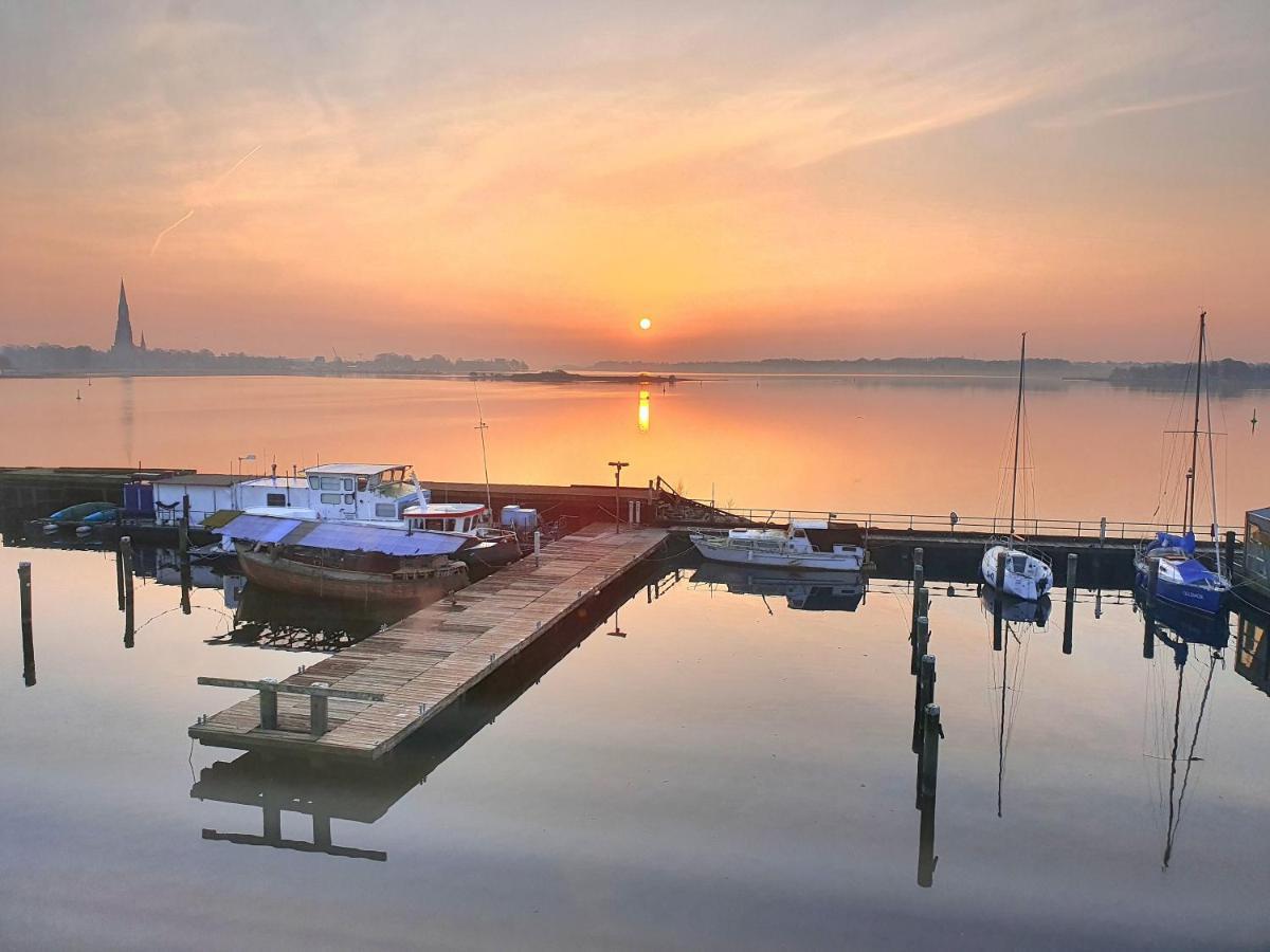 Ferienwohnung Schleiloge Mit Panoramablick Auf Die Schlei Schleswig Extérieur photo