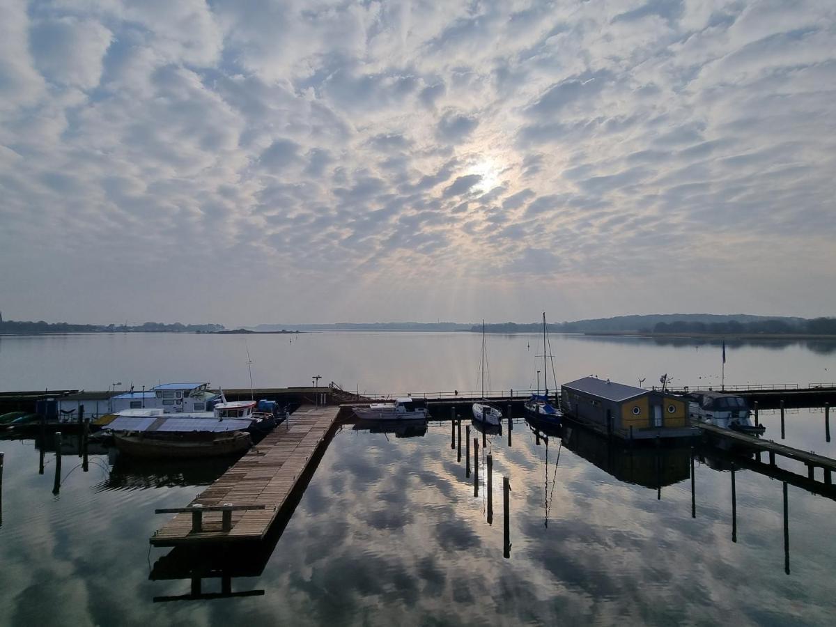Ferienwohnung Schleiloge Mit Panoramablick Auf Die Schlei Schleswig Extérieur photo